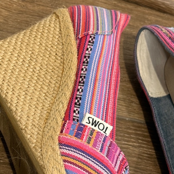 Toms Women's Peep-Toe Wedge Espadrille, Striped, Multi-Color, Size 7, Summer - Picture 7 of 13